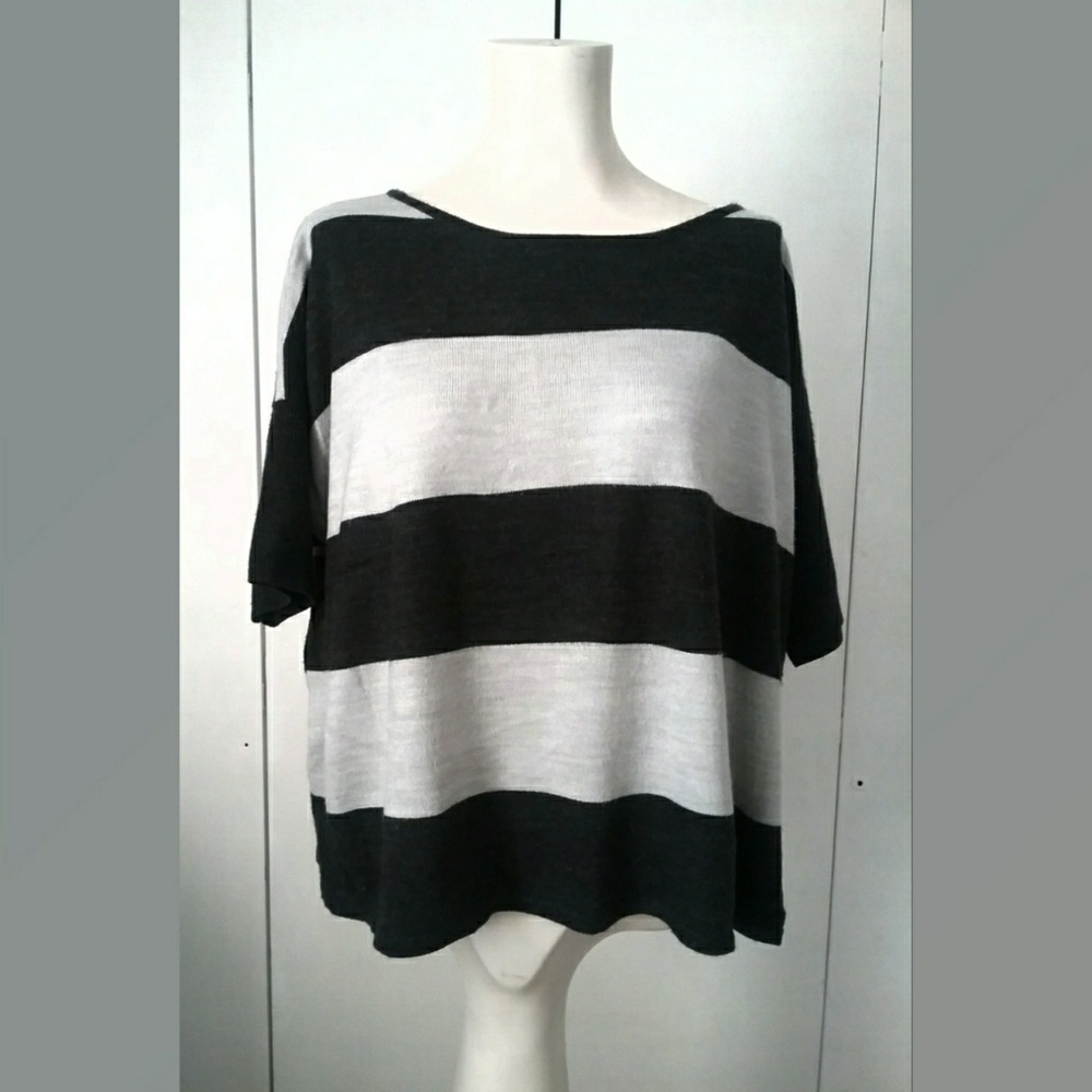 Kenar Two Tone Gray Stripe Crop Top